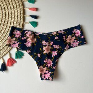 Victoria's Secret No-Show Thong Panty Academy Blue Lillies XS NEW